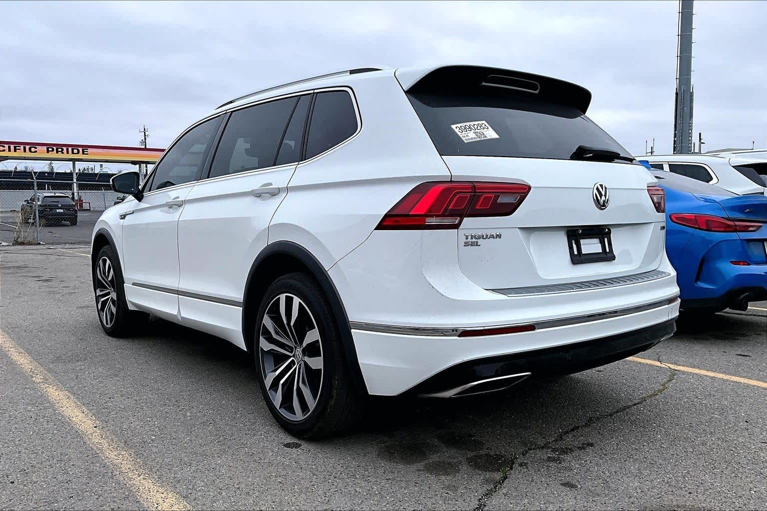 Thumbnail: 2020 Volkswagen Tiguan - 4