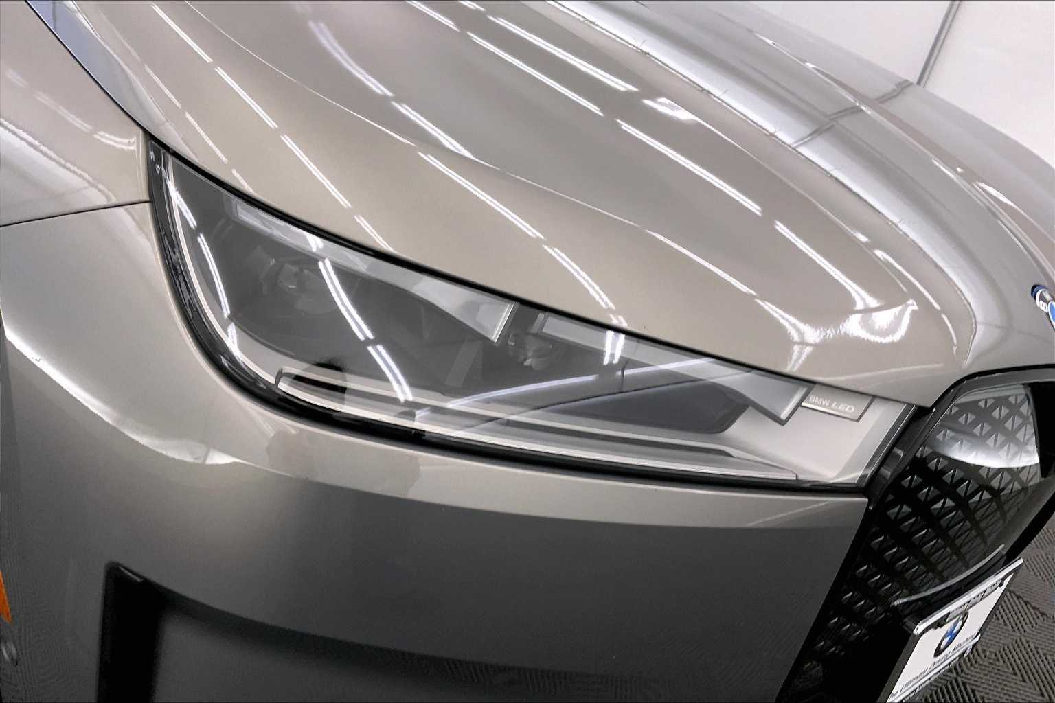 Thumbnail: 2023 BMW iX - 30