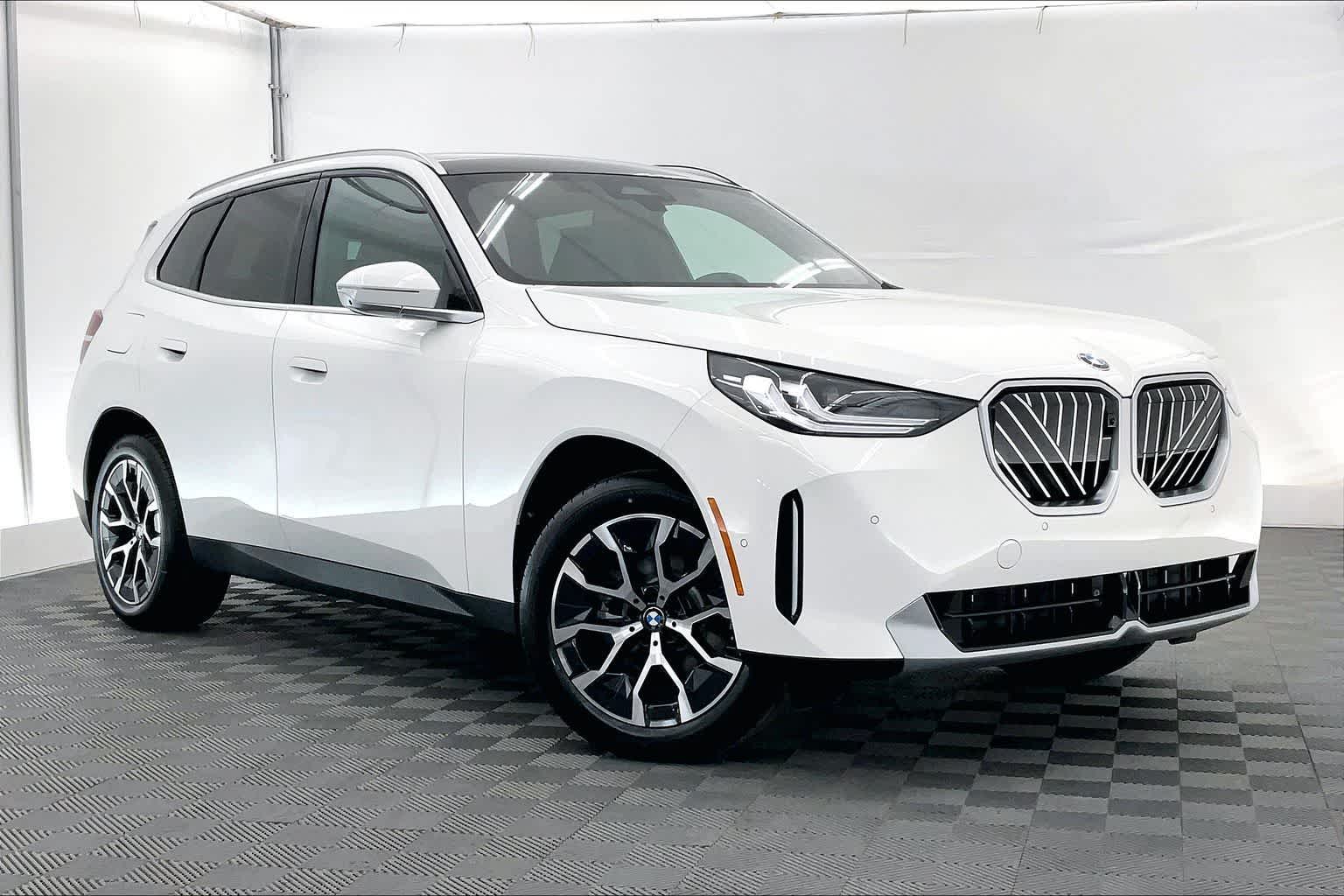 Thumbnail: 2026 BMW X3 - 21