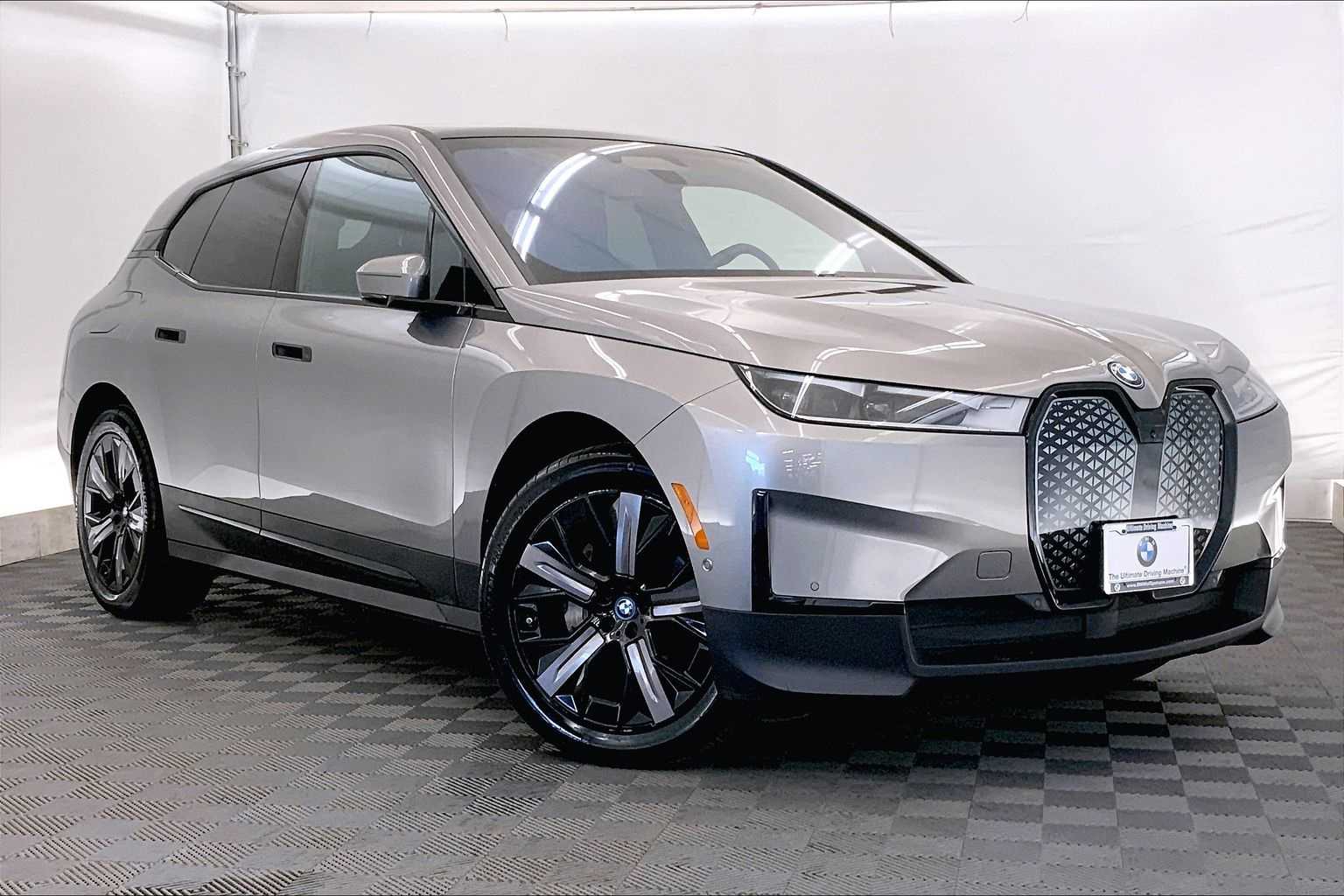 Thumbnail: 2023 BMW iX - 20