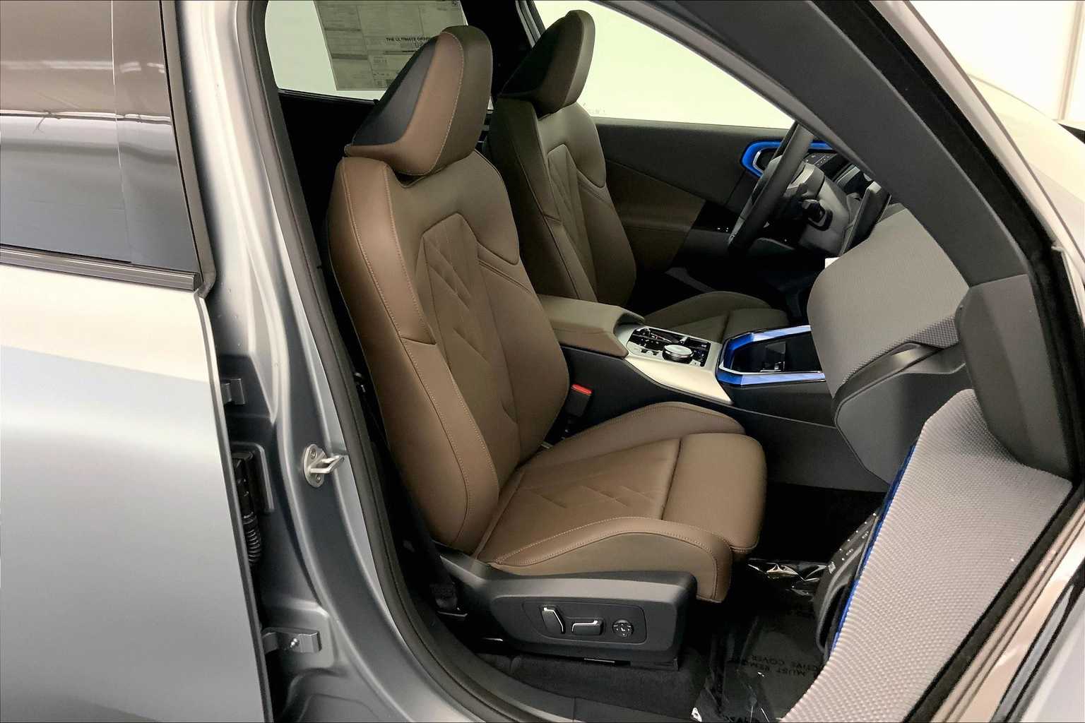 Thumbnail: 2025 BMW X3 - 14