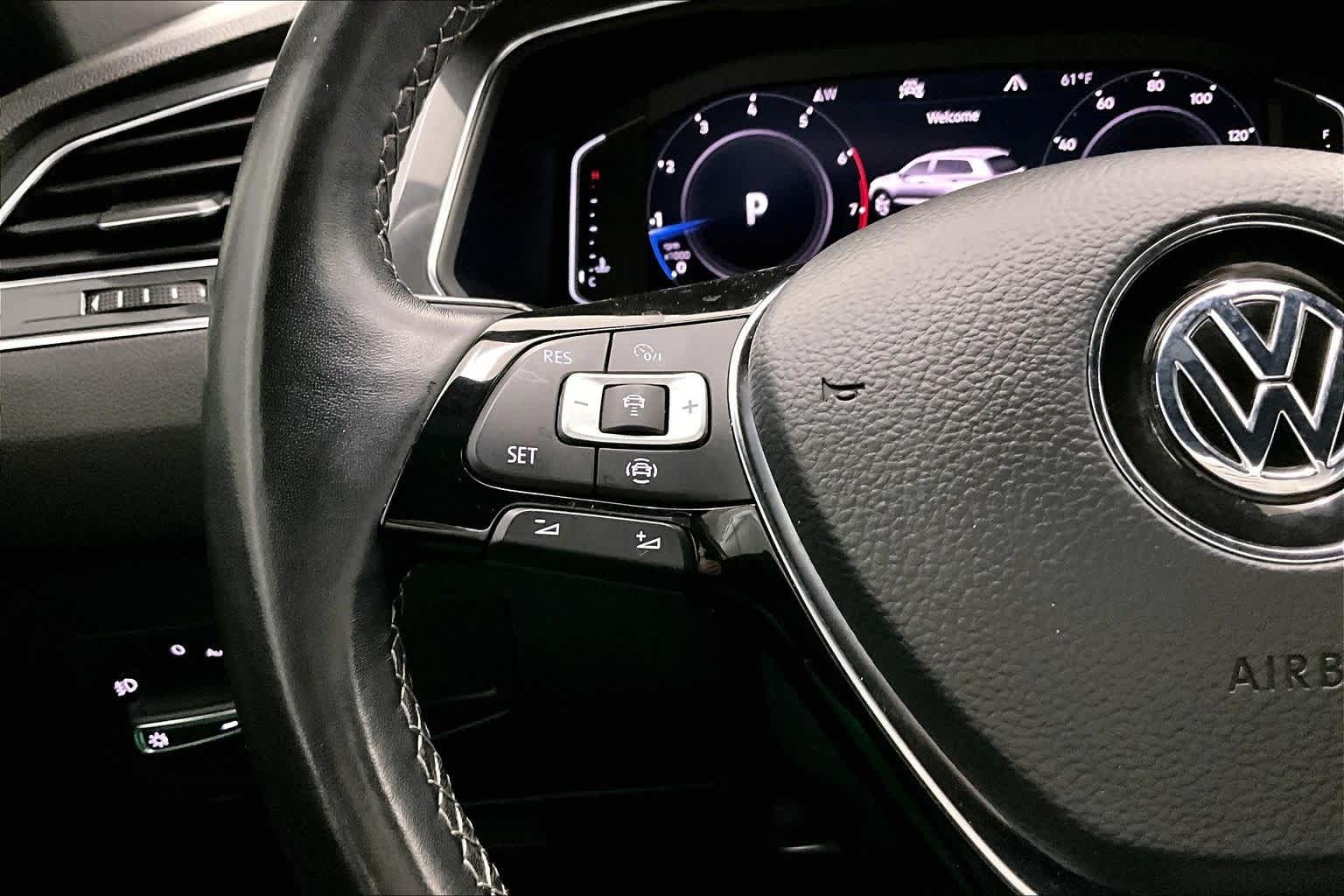 Thumbnail: 2020 Volkswagen Tiguan - 24