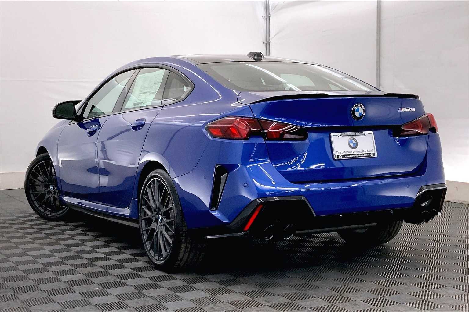 Thumbnail: 2025 BMW 2 Series - 4
