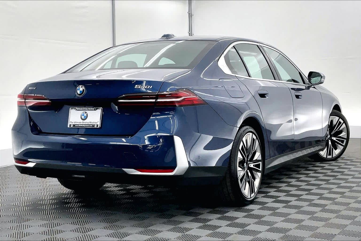 Thumbnail: 2026 BMW 5 Series - 22