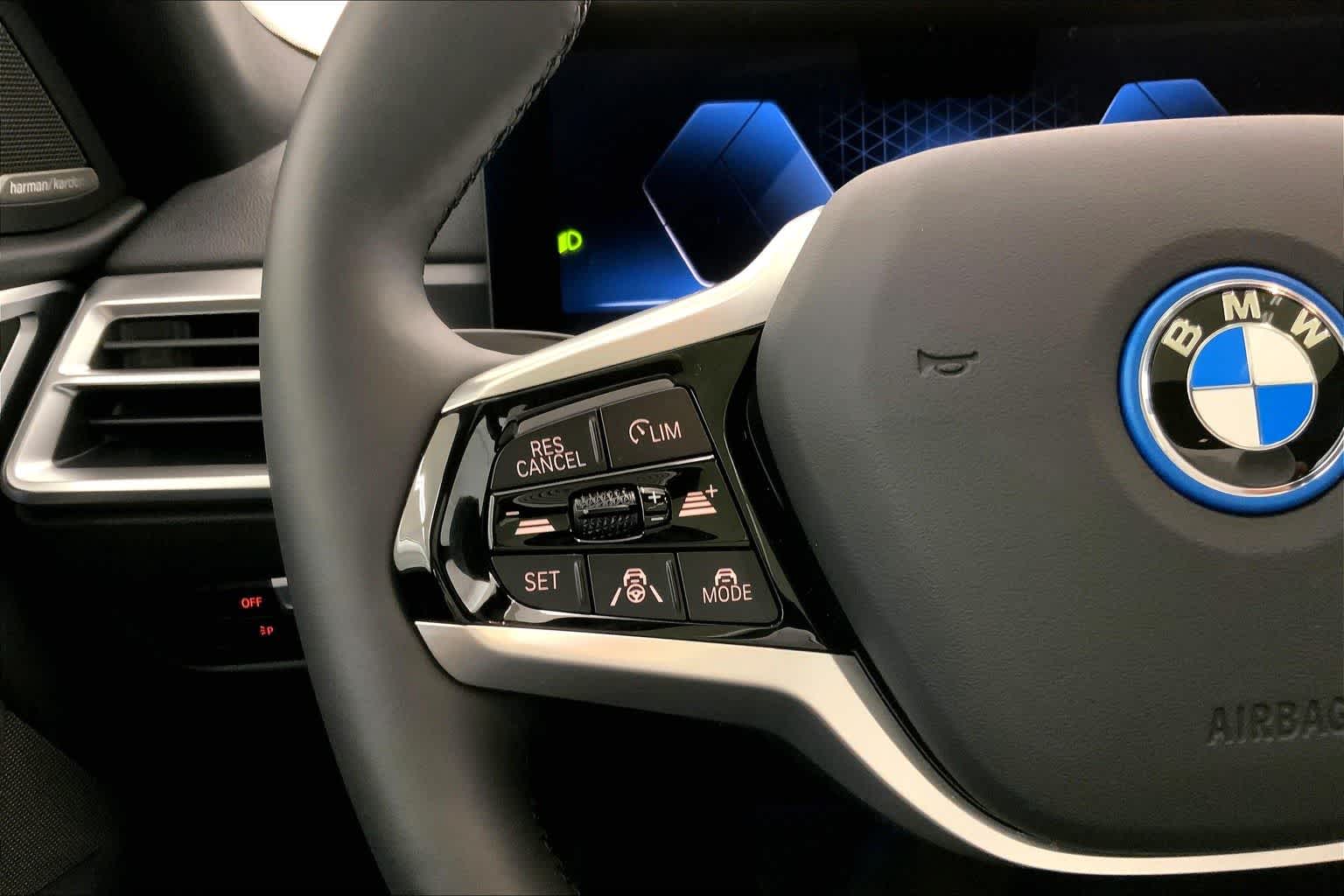 Thumbnail: 2025 BMW i4 - 24