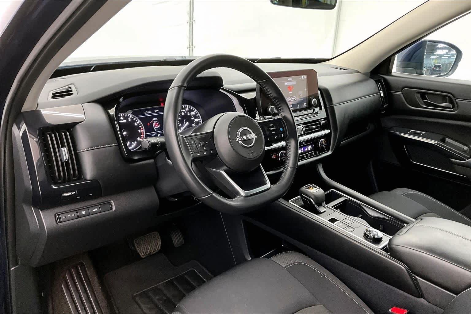 Thumbnail: 2025 Nissan Pathfinder - 2