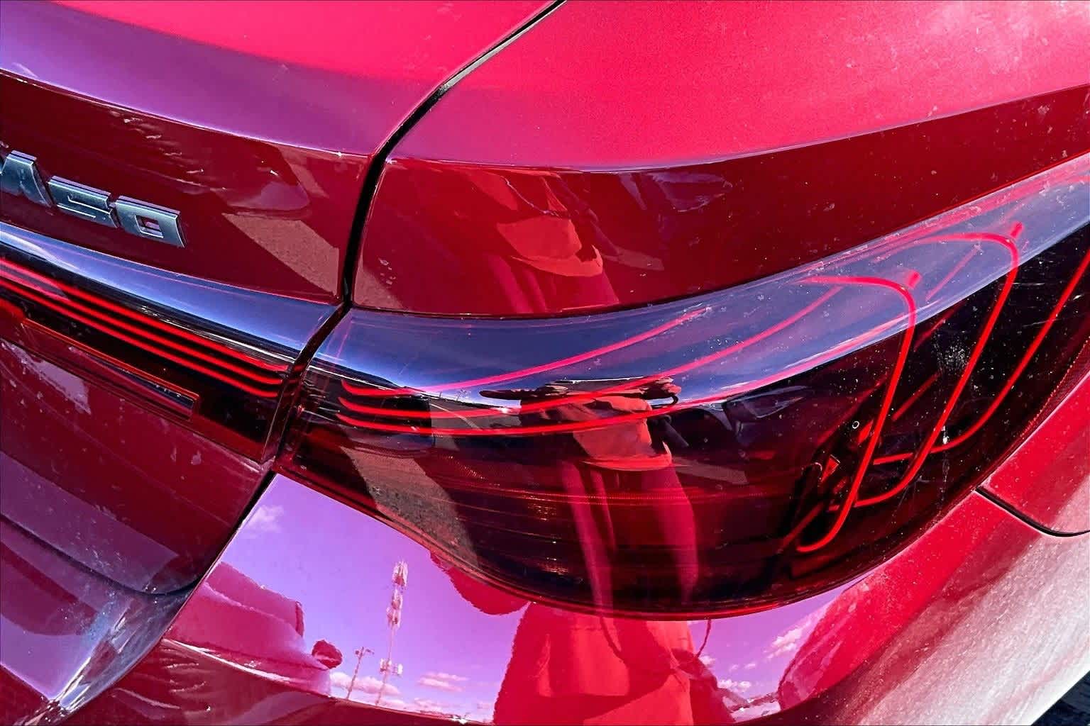 Thumbnail: 2025 BMW i4 - 12