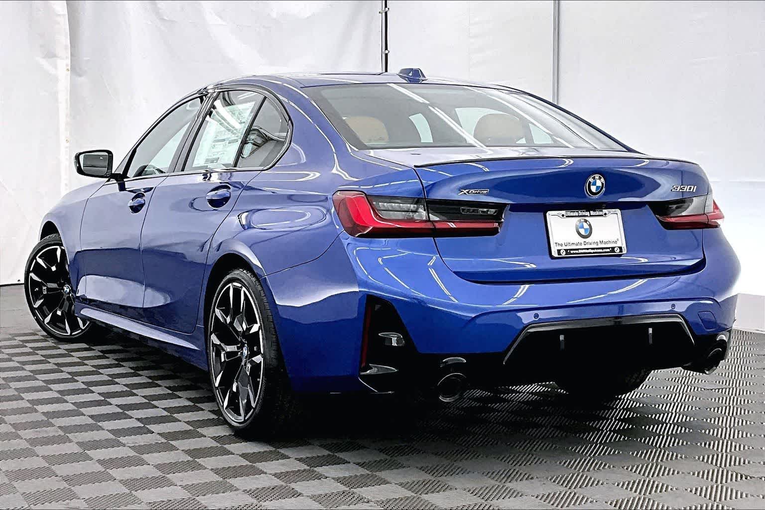 Thumbnail: 2026 BMW 3 Series - 4