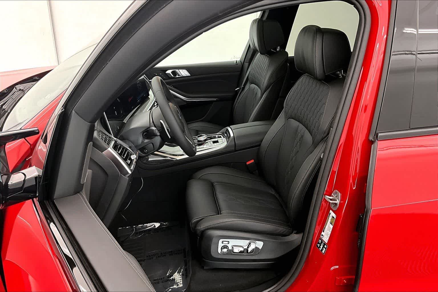 Thumbnail: 2026 BMW X7 - 11