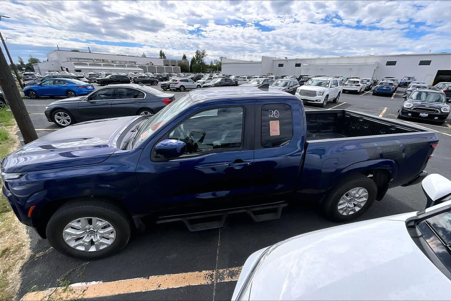 Thumbnail: 2022 Nissan Frontier - 3