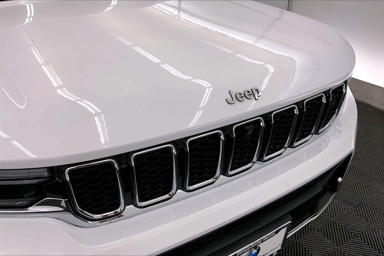 Thumbnail: 2024 Jeep Grand Cherokee - 33