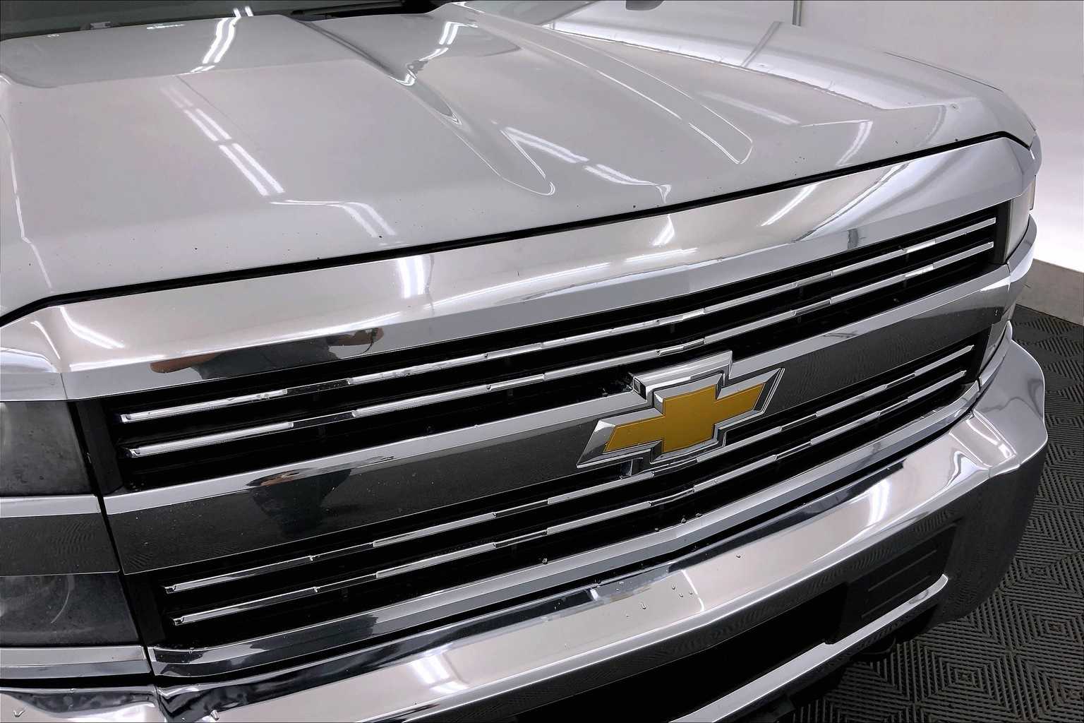 Thumbnail: 2015 Chevrolet Silverado 2500 - 33
