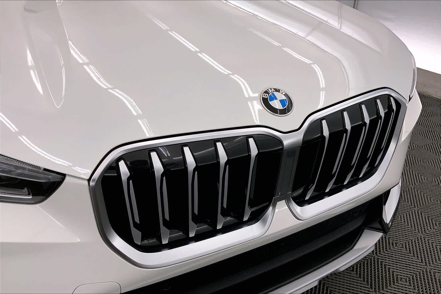 Thumbnail: 2025 BMW X1 - 33