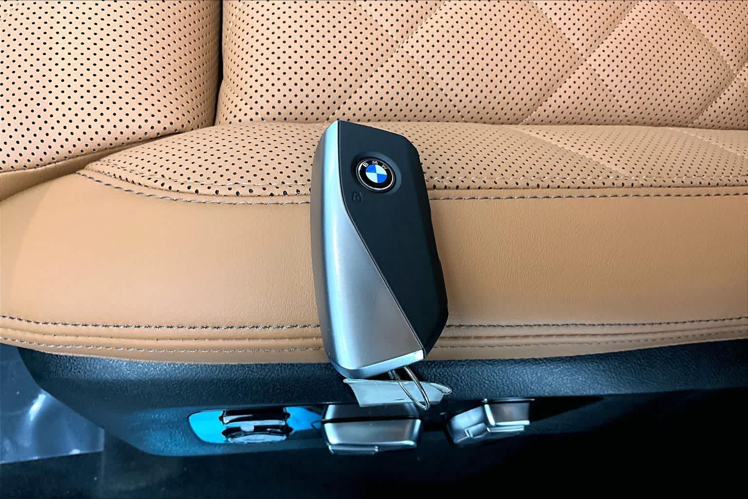 Thumbnail: 2026 BMW X5 - 20