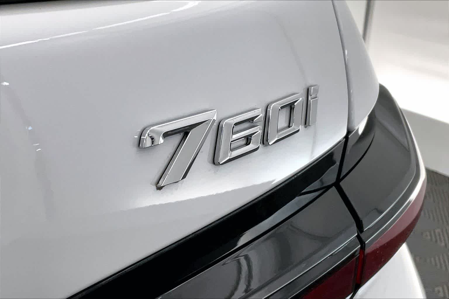 Thumbnail: 2025 BMW 7 Series - 7