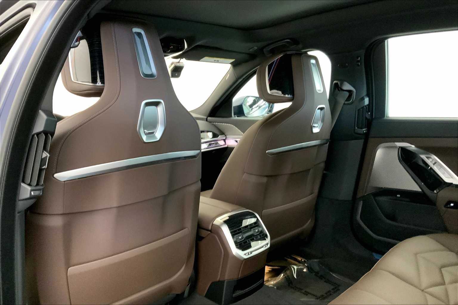 Thumbnail: 2025 BMW 7 Series - 12