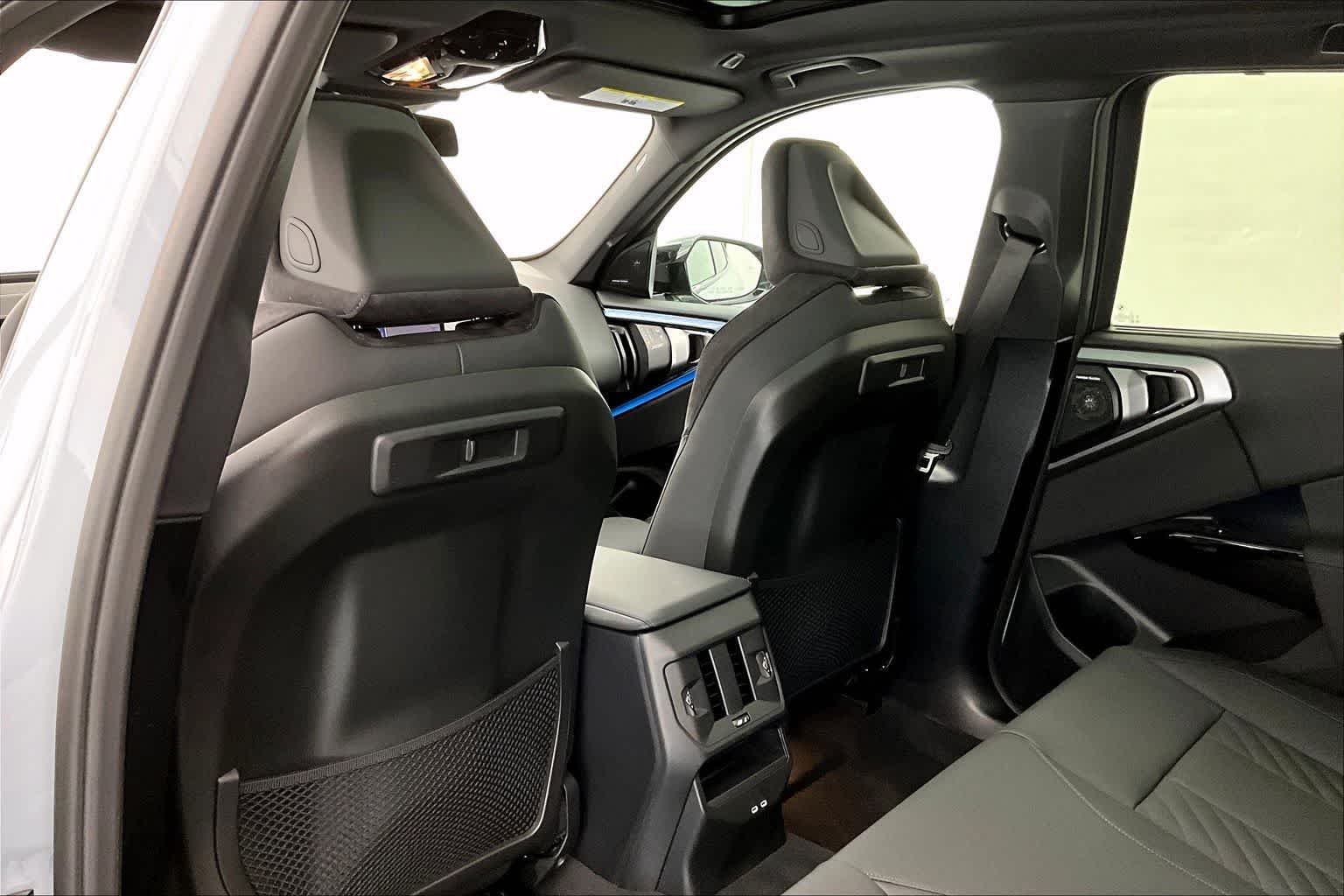Thumbnail: 2026 BMW X3 - 12