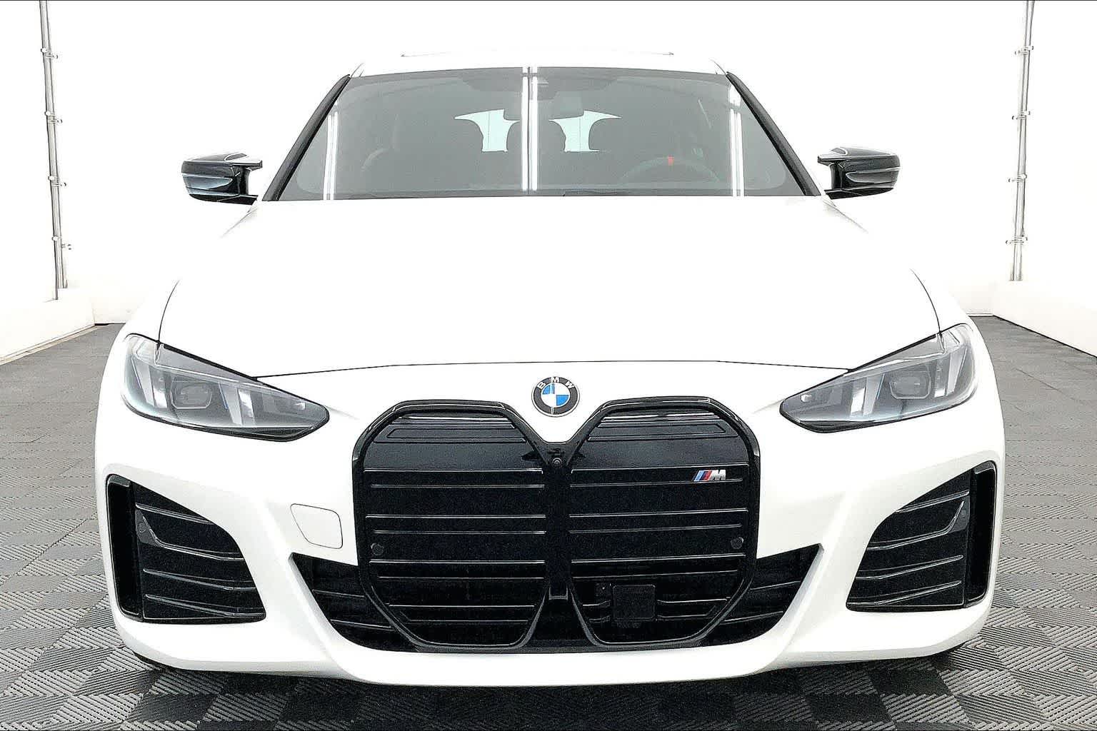 Thumbnail: 2026 BMW i4 - 6
