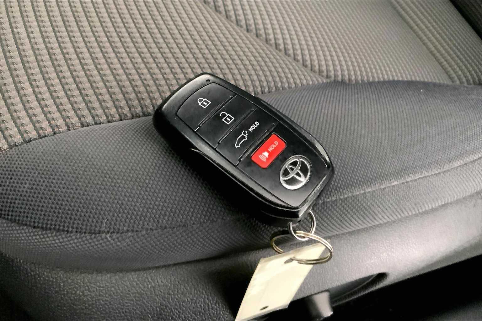 Thumbnail: 2024 Toyota Highlander - 19