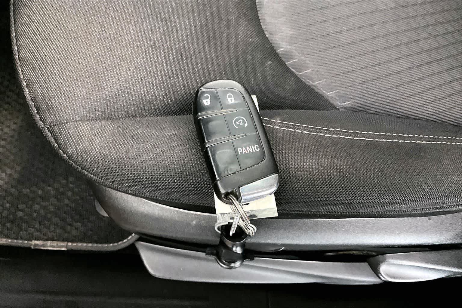 Thumbnail: 2021 Jeep Renegade - 19