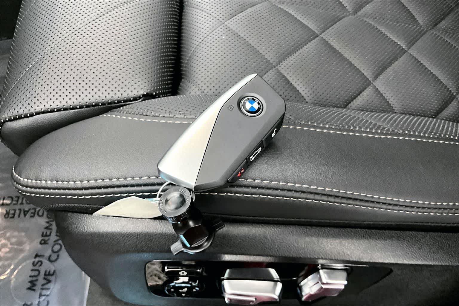 Thumbnail: 2026 BMW X5 - 20
