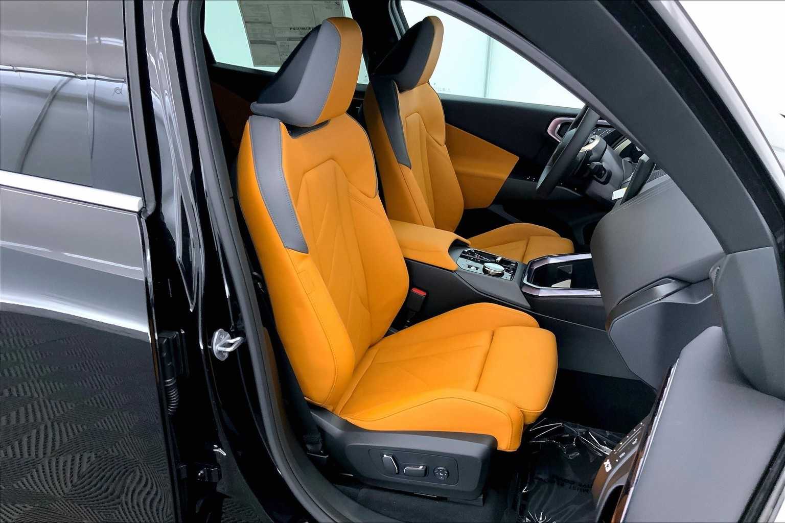 Thumbnail: 2025 BMW X3 - 14