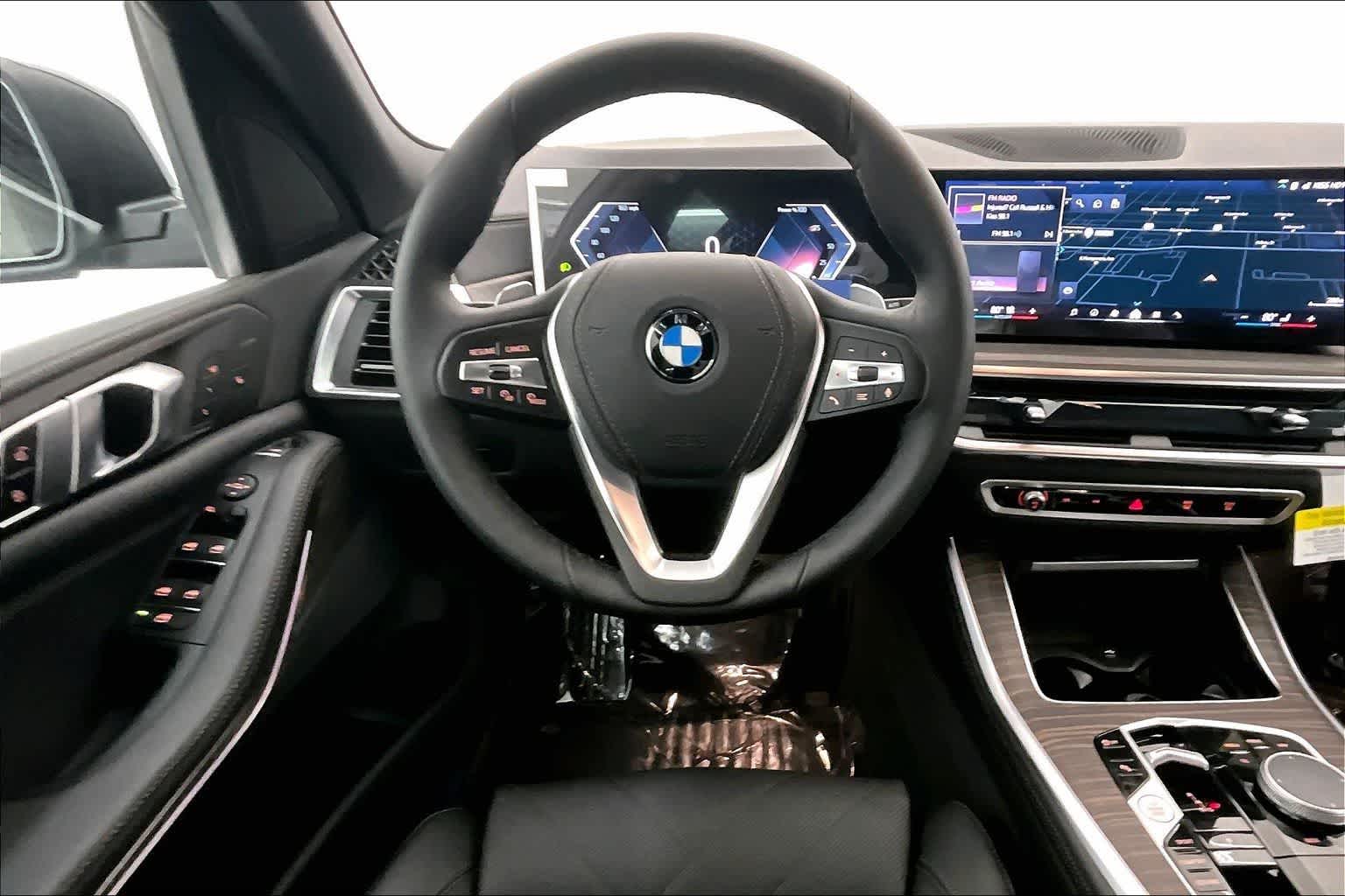 Thumbnail: 2026 BMW X5 - 15