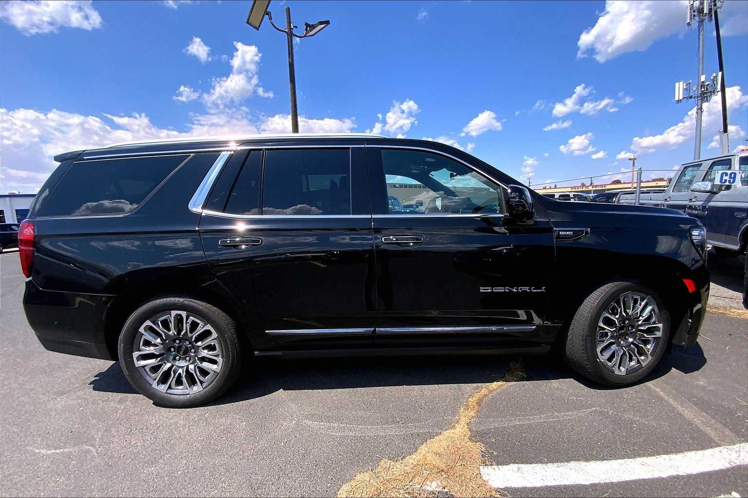 Thumbnail: 2023 GMC Yukon - 9