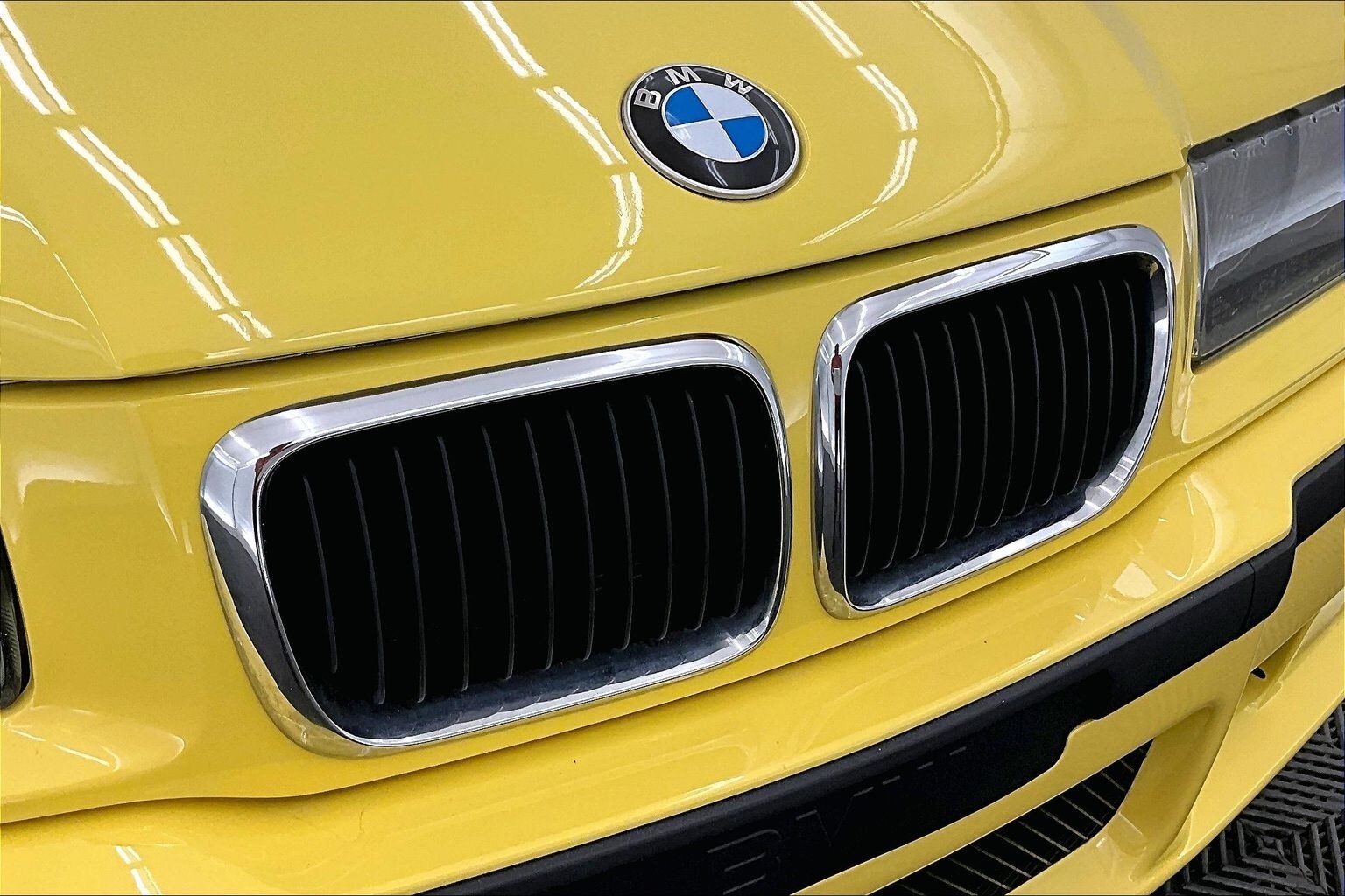 Thumbnail: 2000 BMW 2 Series - 32