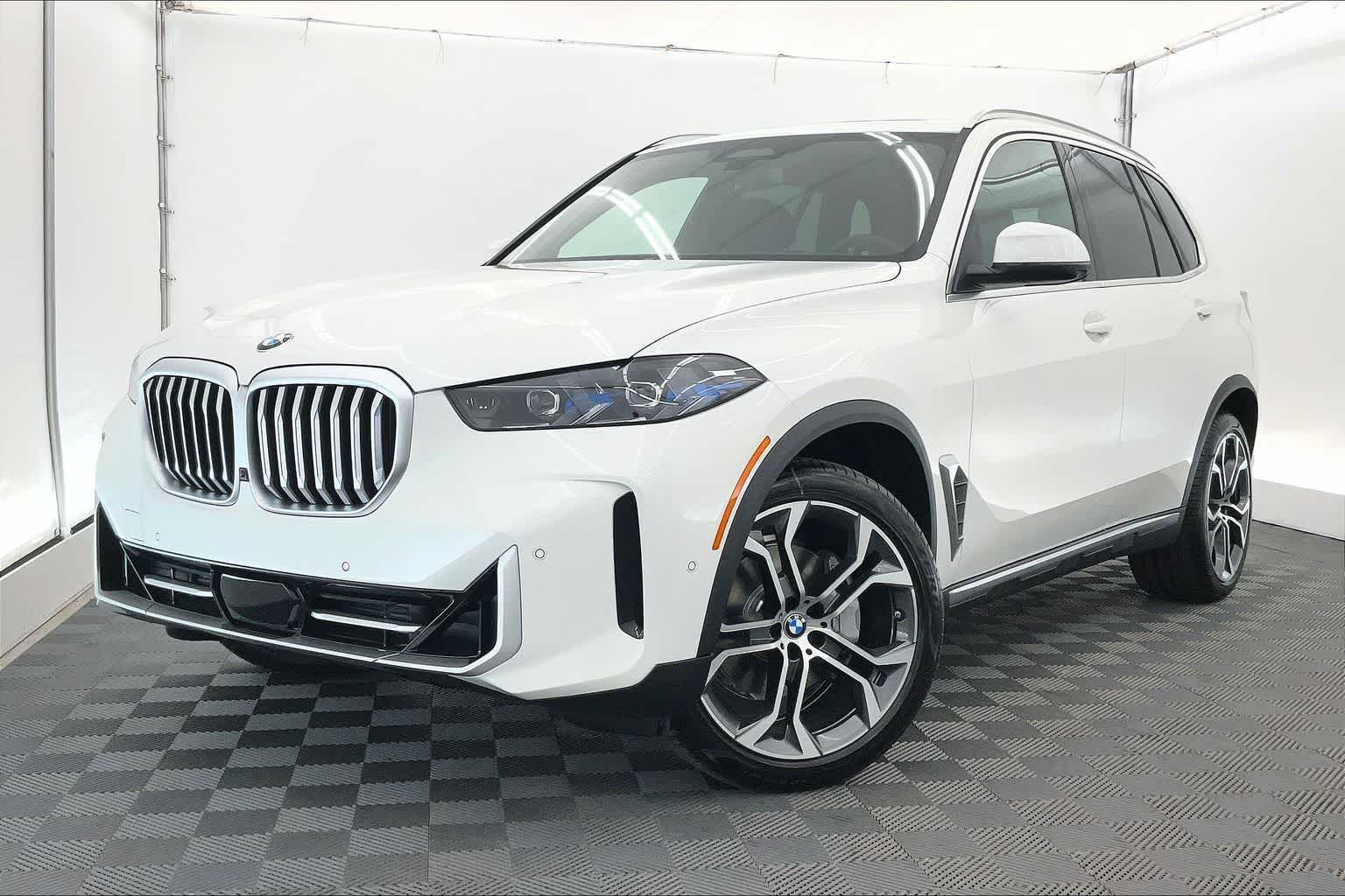 Thumbnail: 2026 BMW X5 - 1