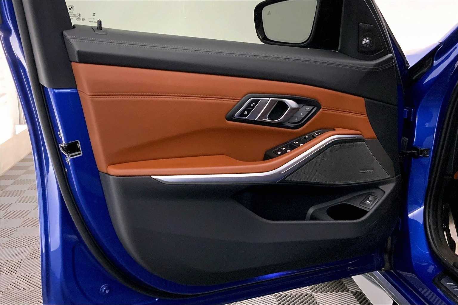 Thumbnail: 2023 BMW M3 - 27