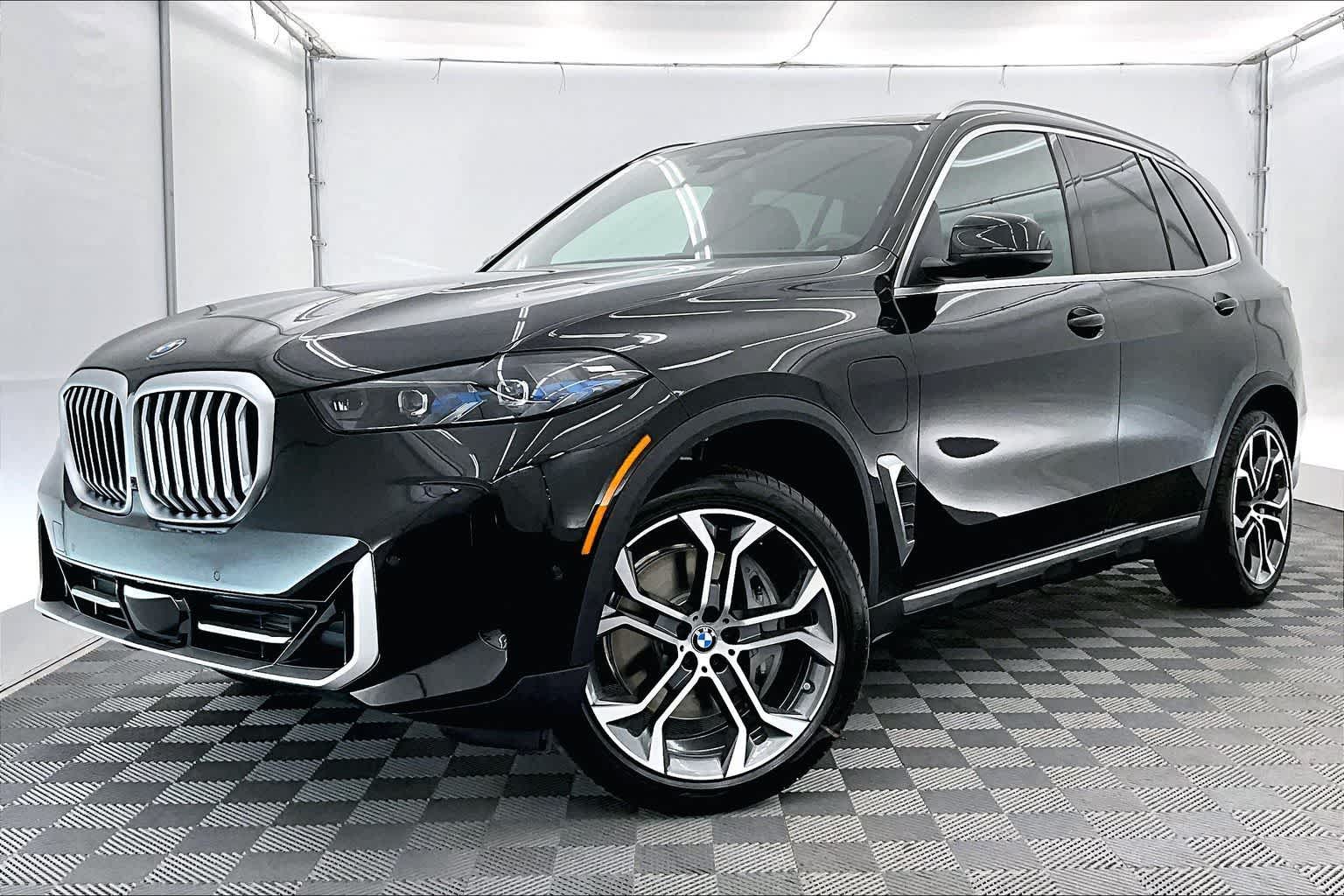 Thumbnail: 2026 BMW X5 - 1