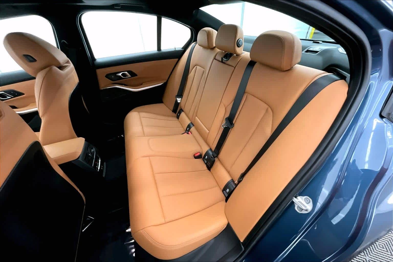 Thumbnail: 2026 BMW 3 Series - 13