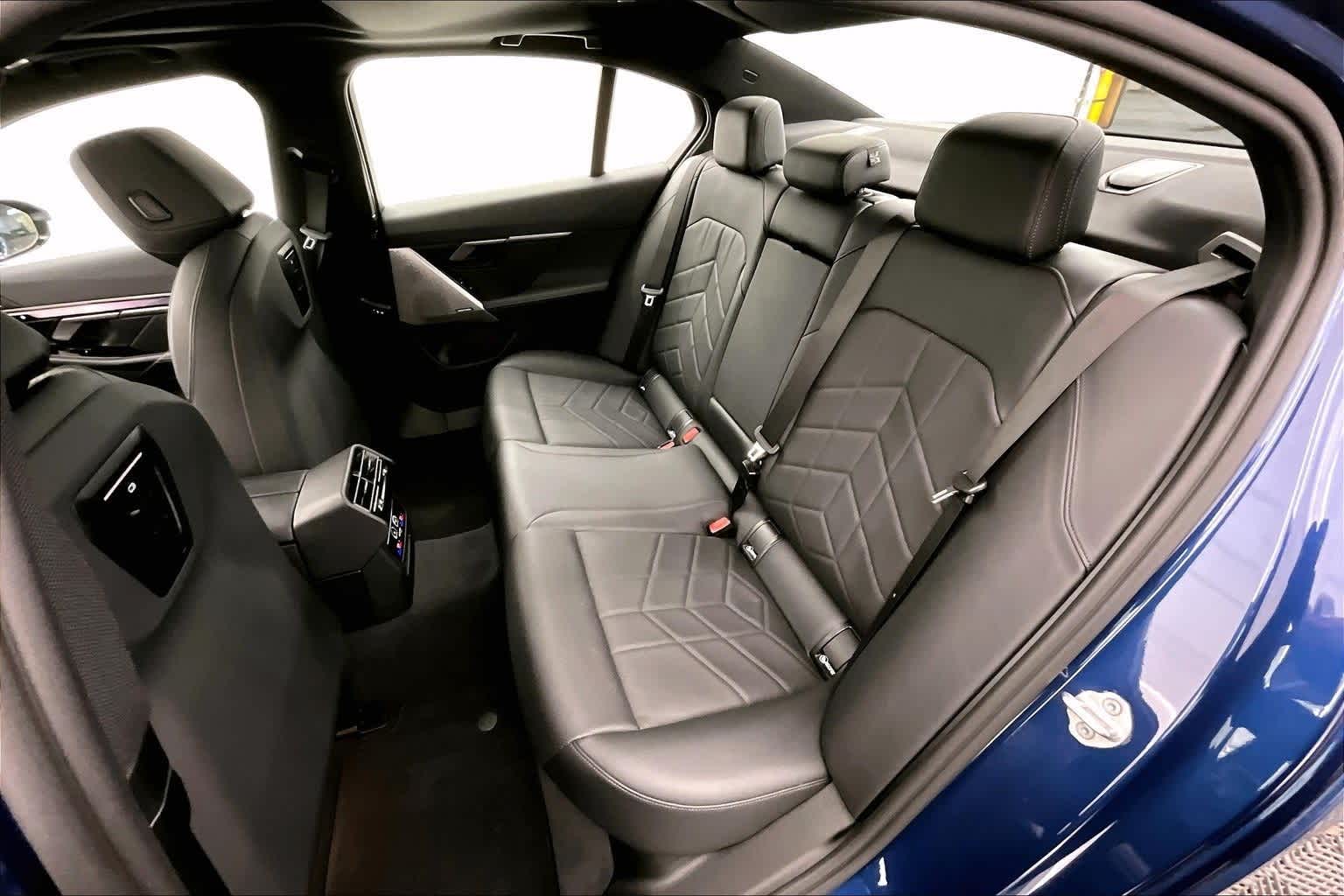 Thumbnail: 2026 BMW 5 Series - 29