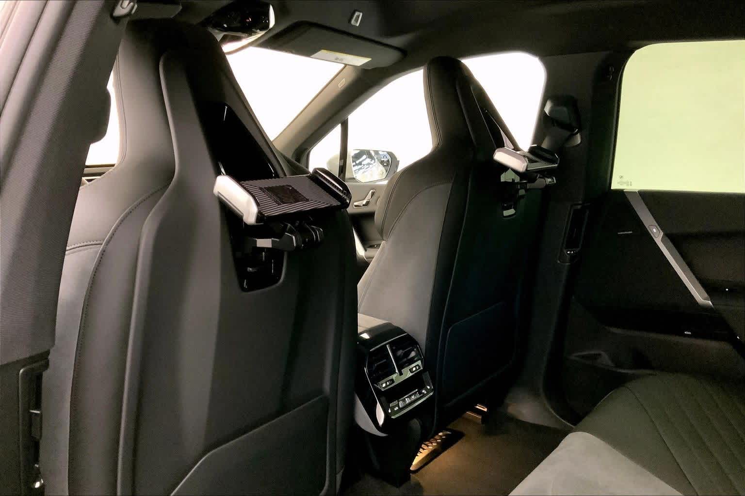 Thumbnail: 2026 BMW iX - 12