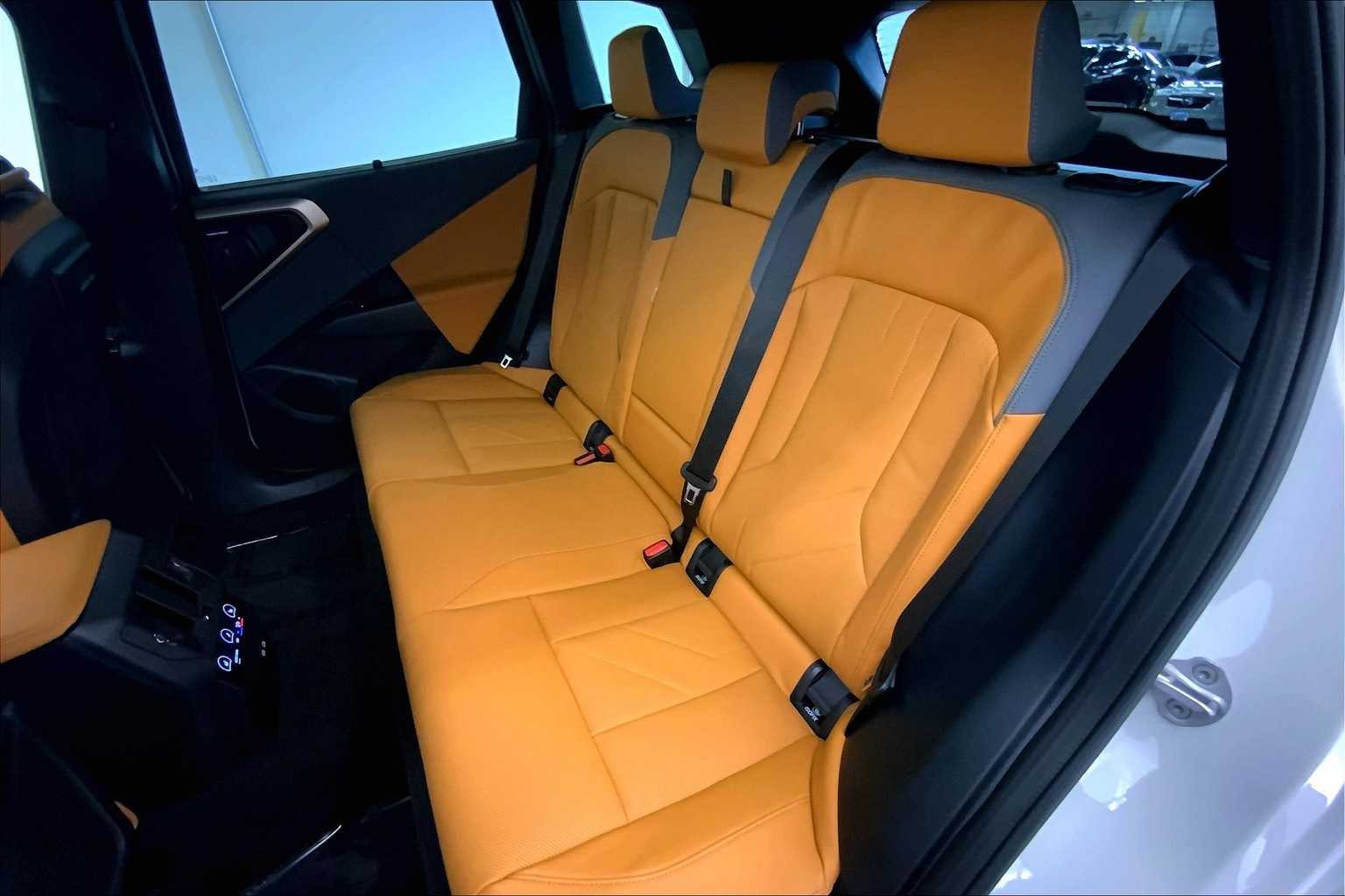 Thumbnail: 2025 BMW X3 - 13