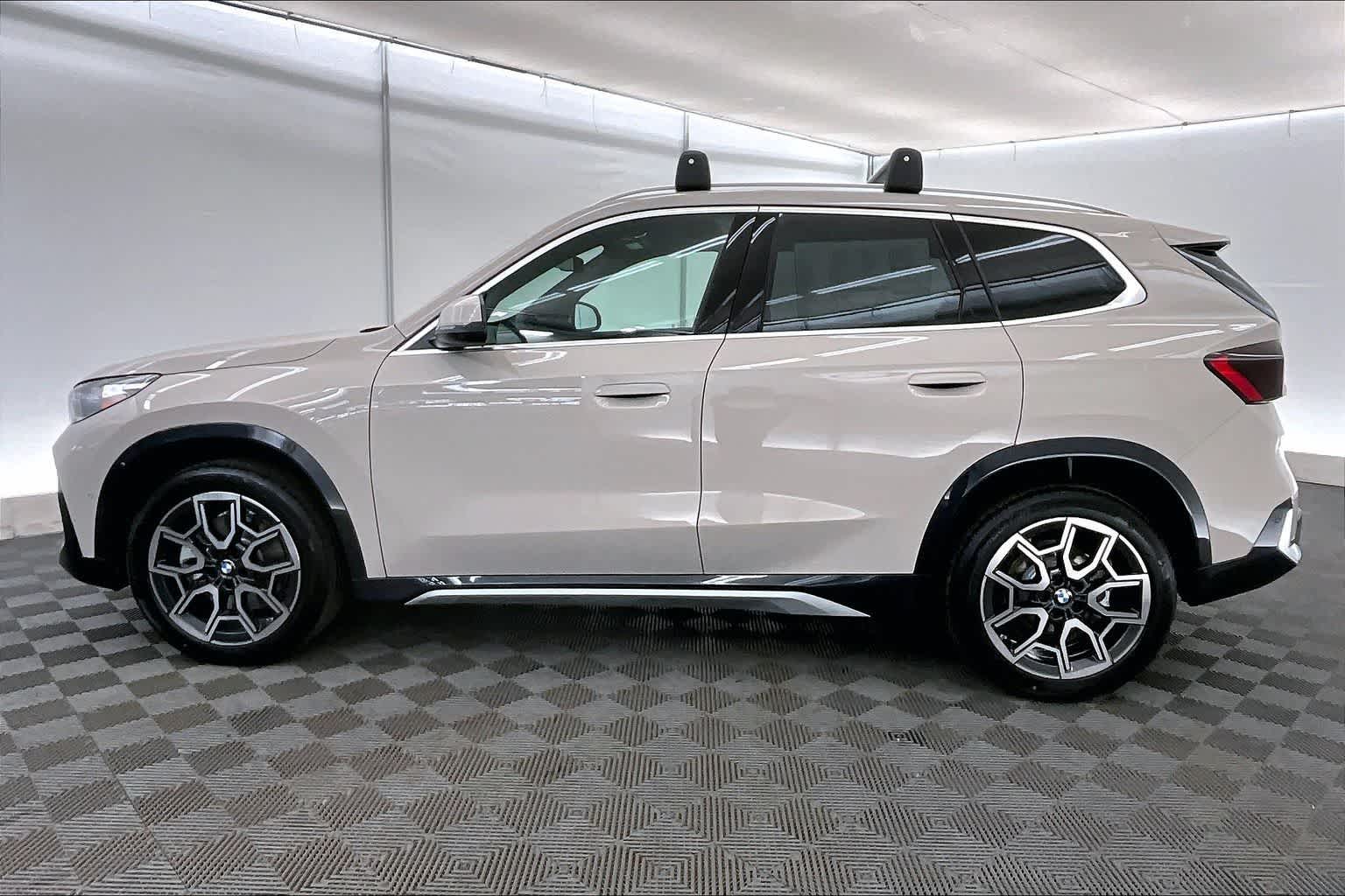 Thumbnail: 2026 BMW X1 - 3