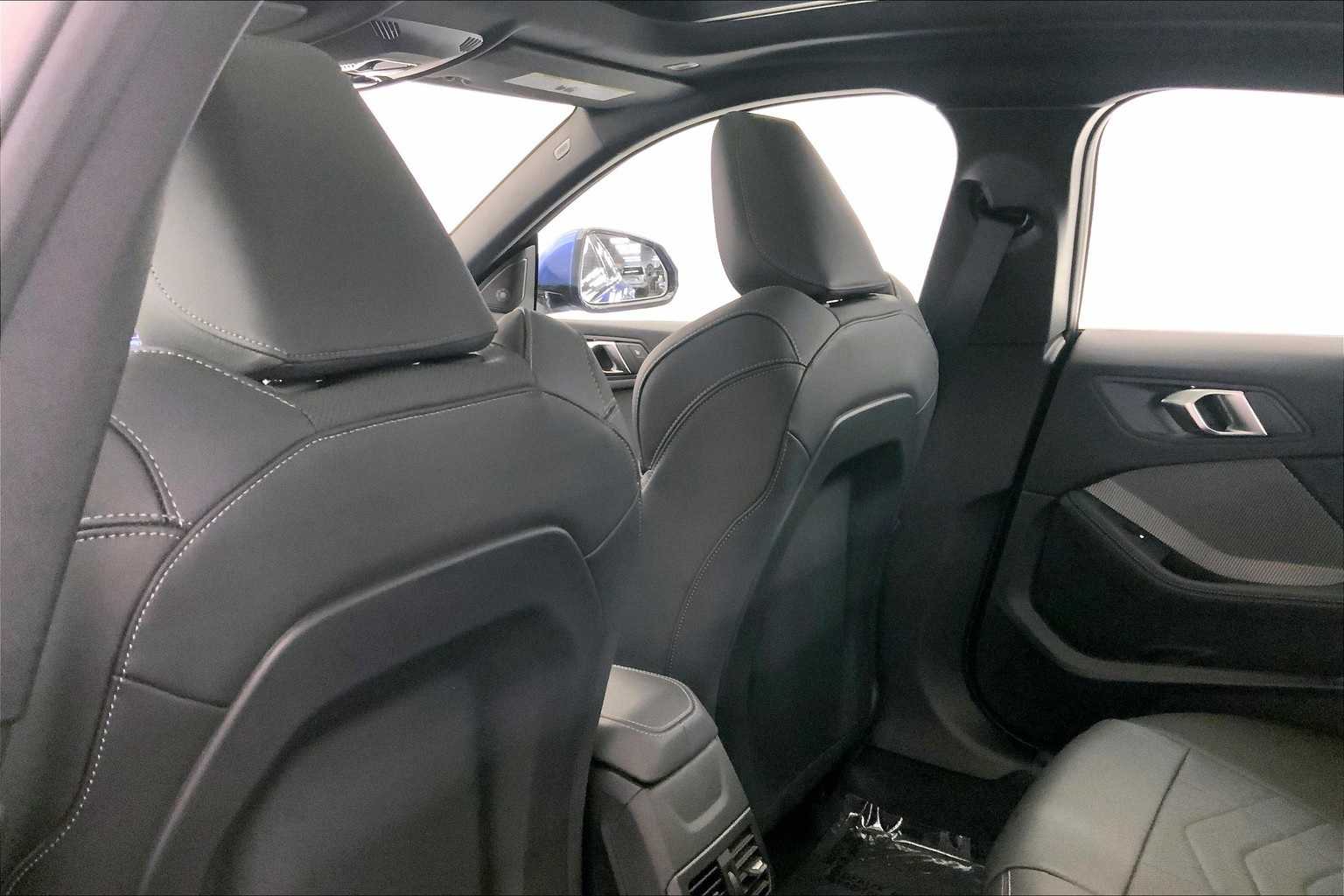 Thumbnail: 2025 BMW 2 Series - 12