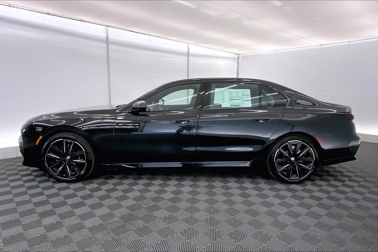 Thumbnail: 2023 BMW i7 - 3