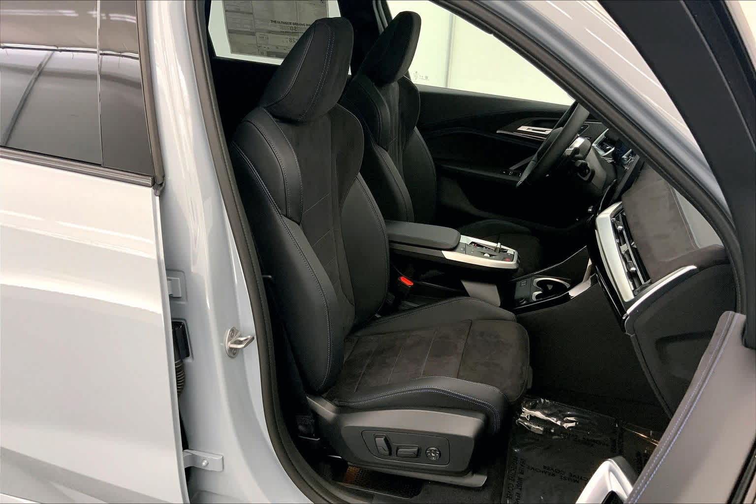 Thumbnail: 2026 BMW X1 - 14