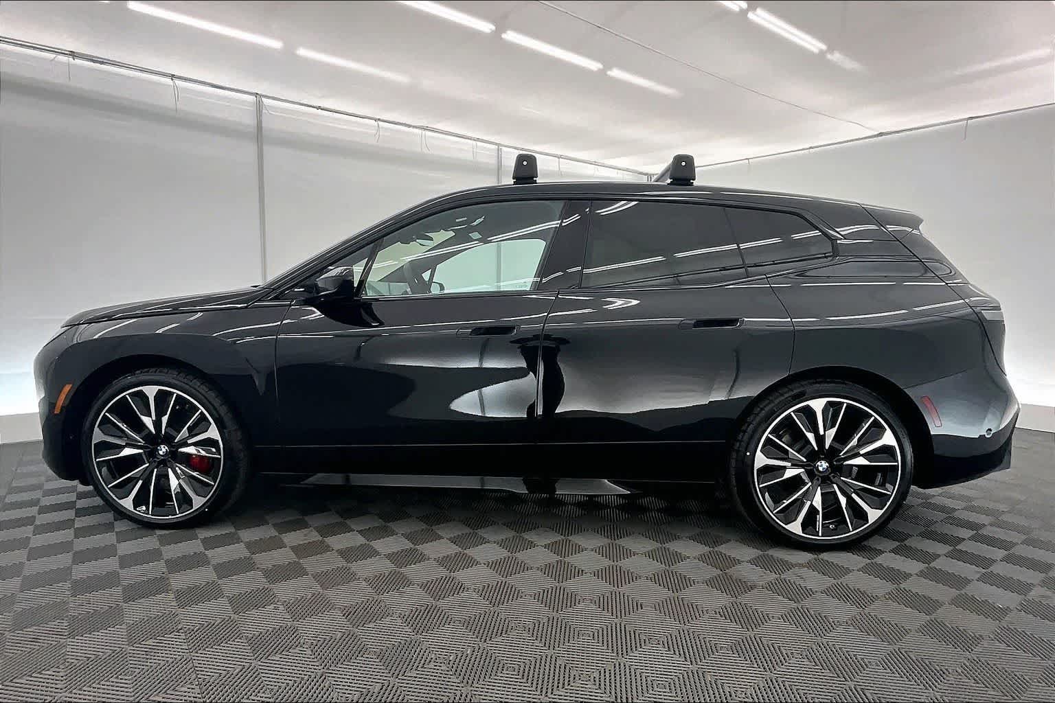 Thumbnail: 2026 BMW iX - 3