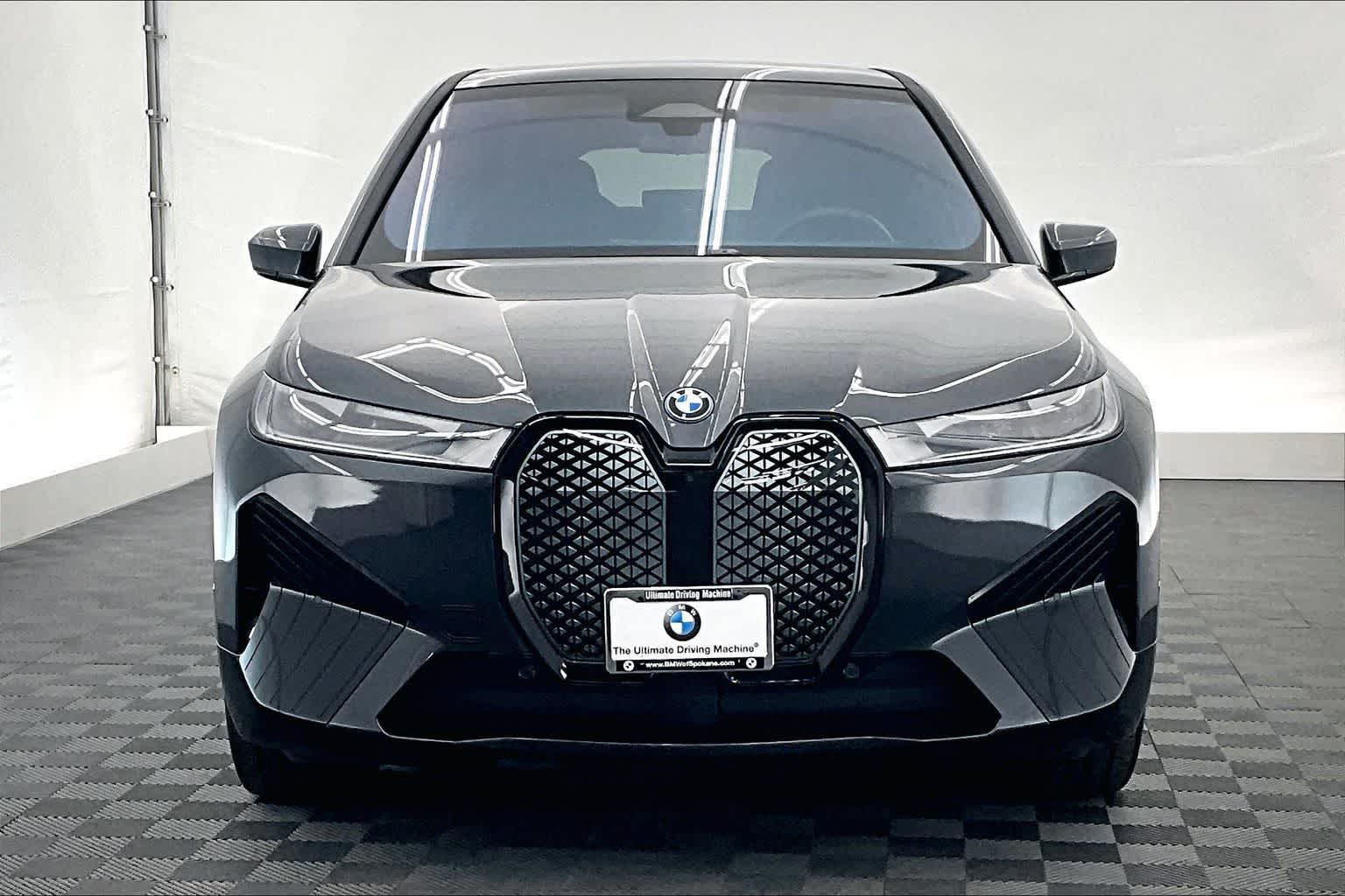 Thumbnail: 2025 BMW iX - 6