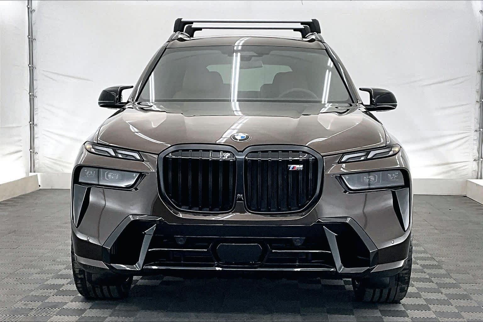 Thumbnail: 2026 BMW X7 - 6