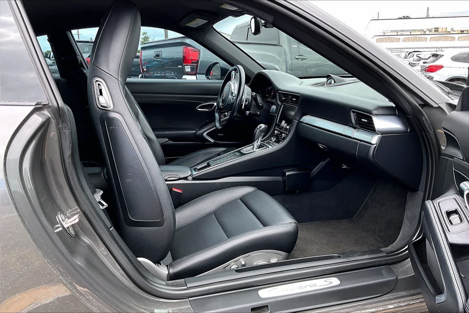 Thumbnail: 2013 Porsche 911 - 13