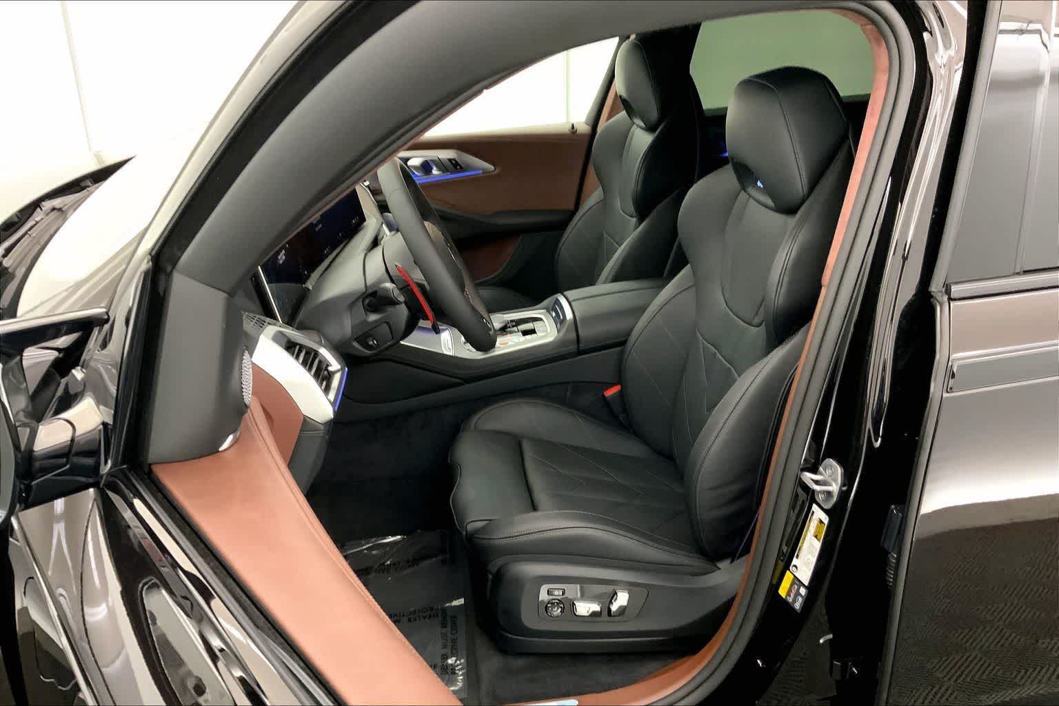 Thumbnail: 2026 BMW XM - 11