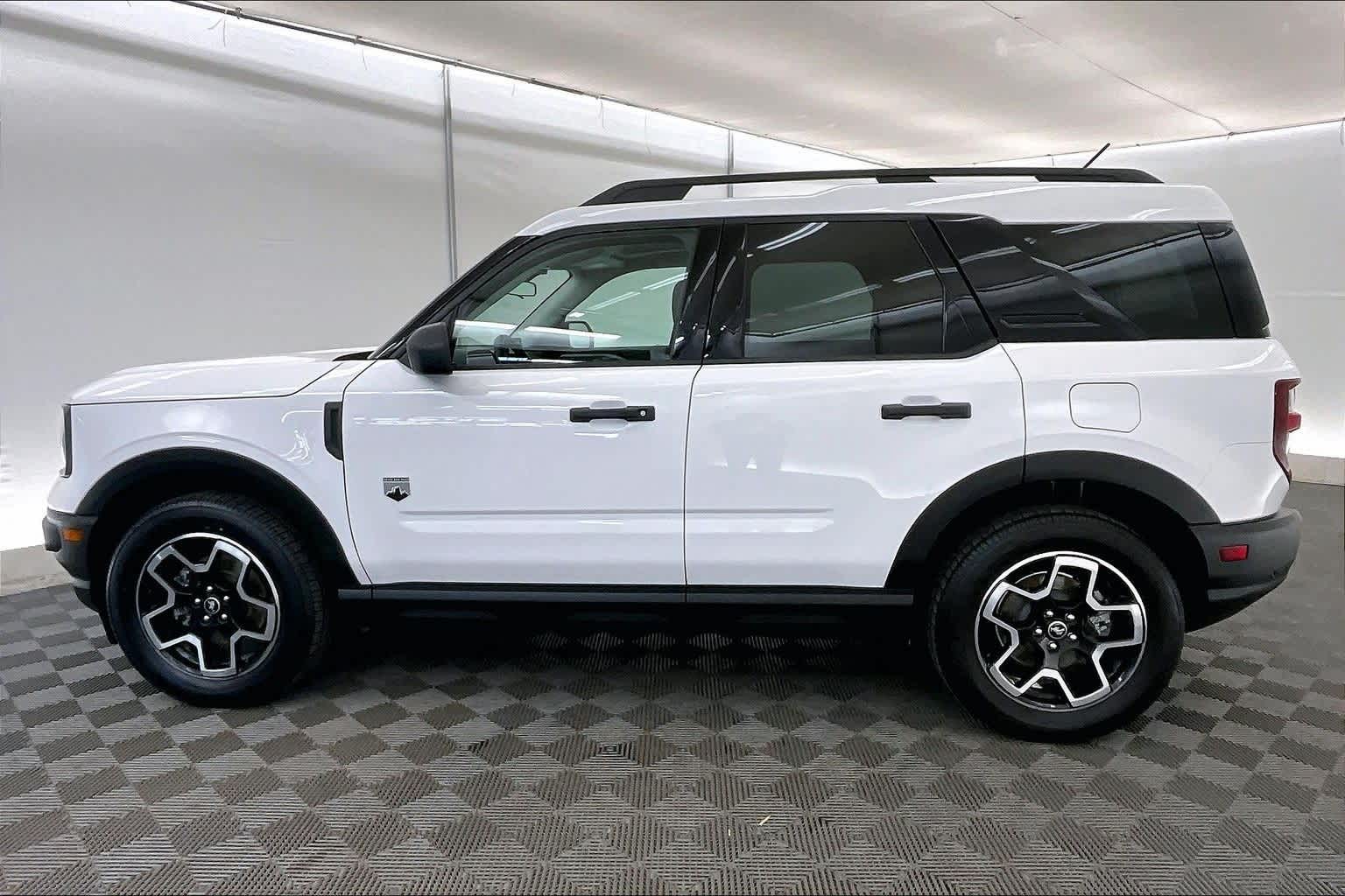 Thumbnail: 2021 Ford Bronco Sport - 3