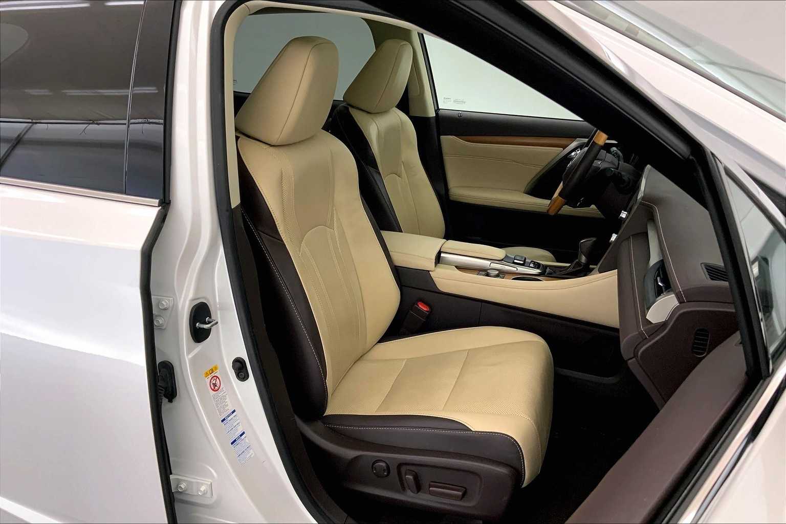 Thumbnail: 2018 Lexus RX - 13