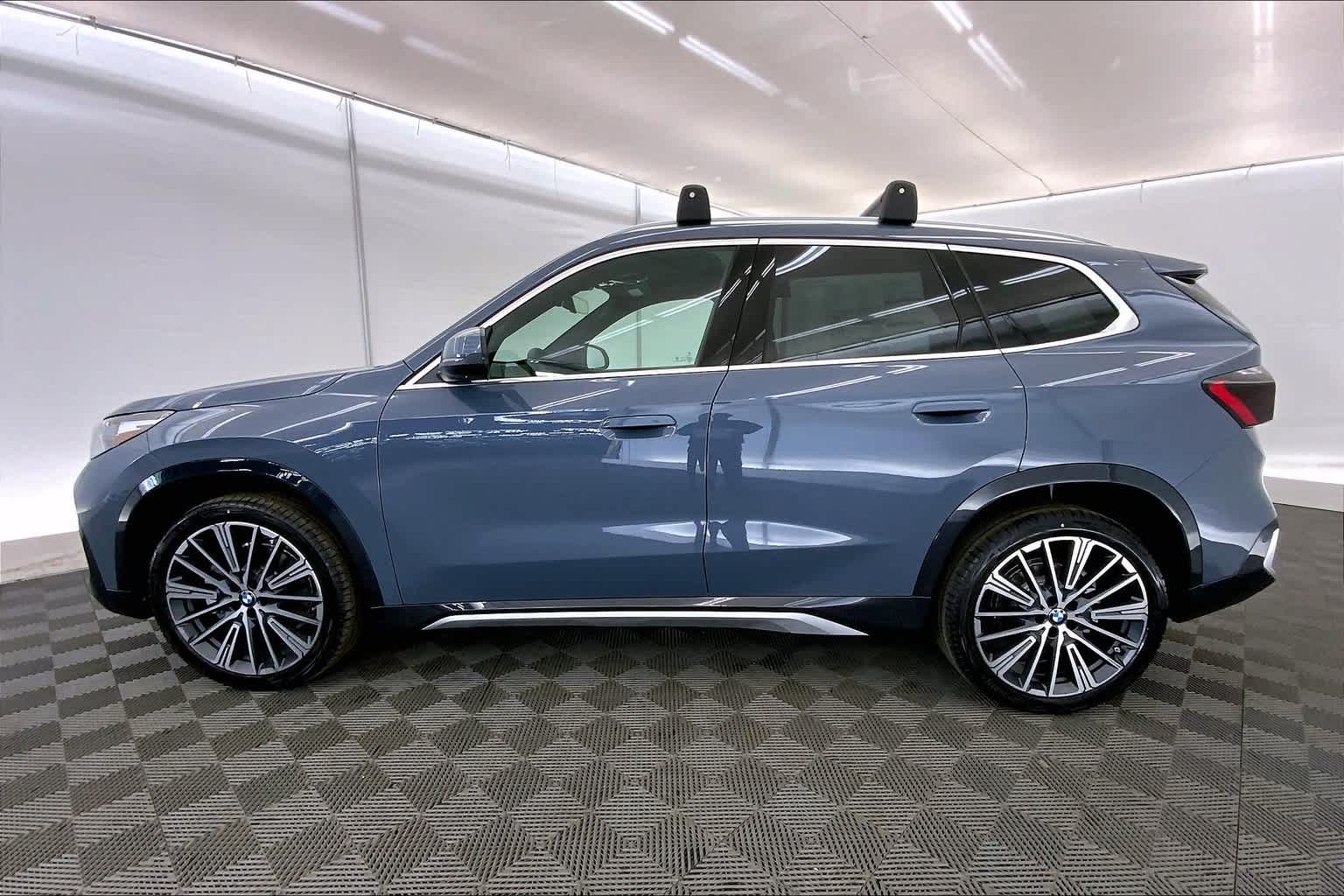 Thumbnail: 2025 BMW X1 - 3