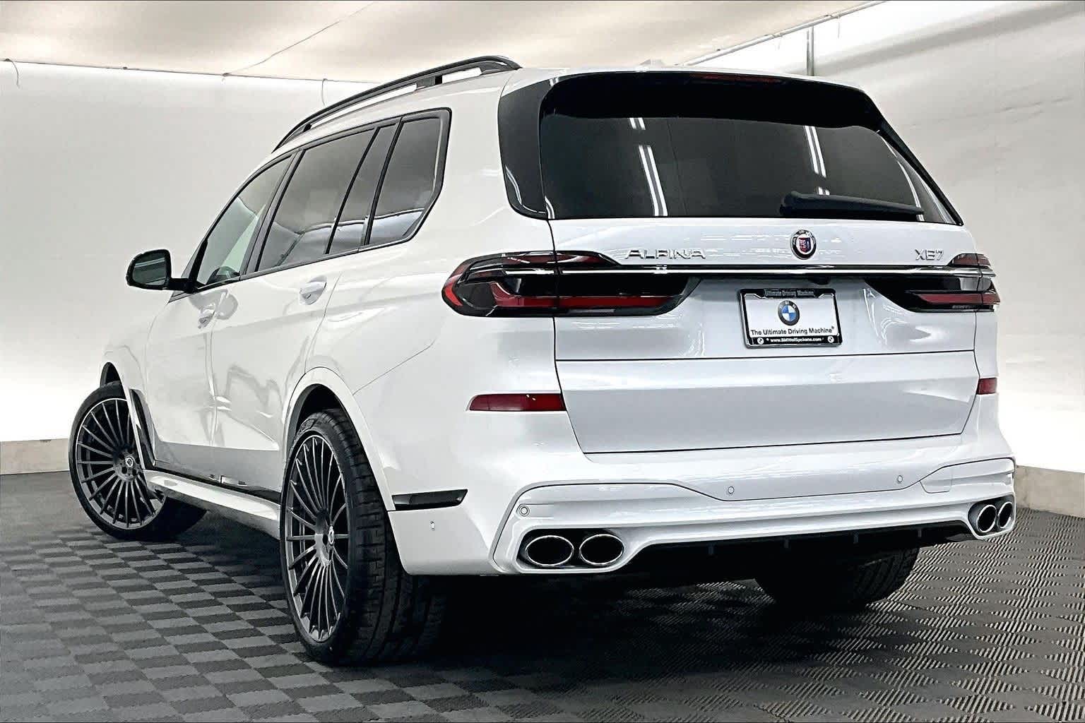 Thumbnail: 2026 BMW X7 - 4