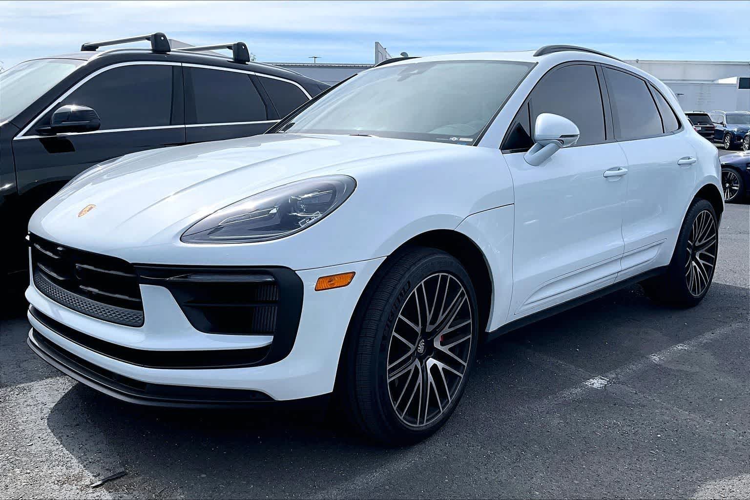 Thumbnail: 2024 Porsche Macan - 1
